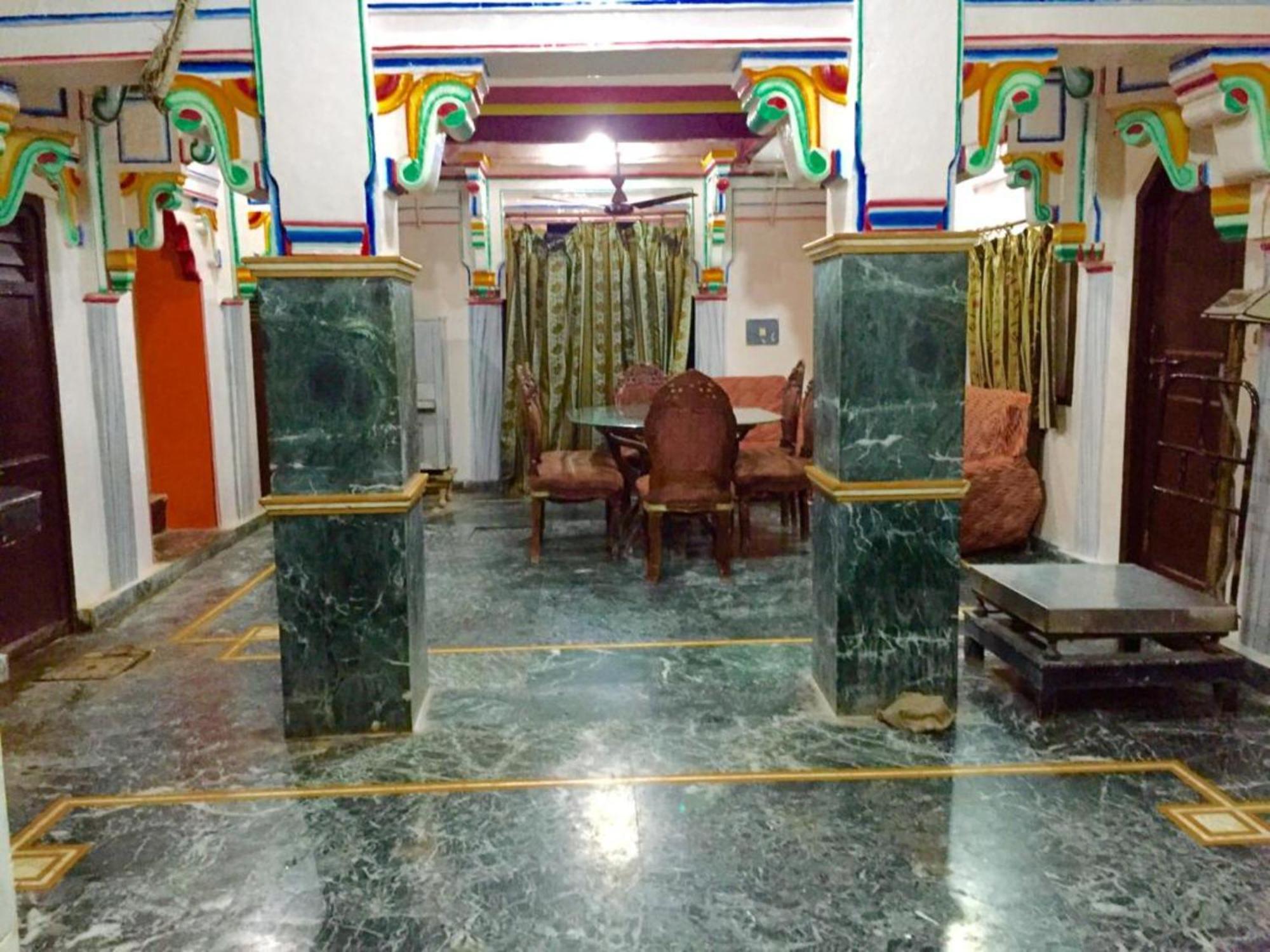 Grg Shanti Guest House Varanasi Near Manikarnika Ghat 외부 사진