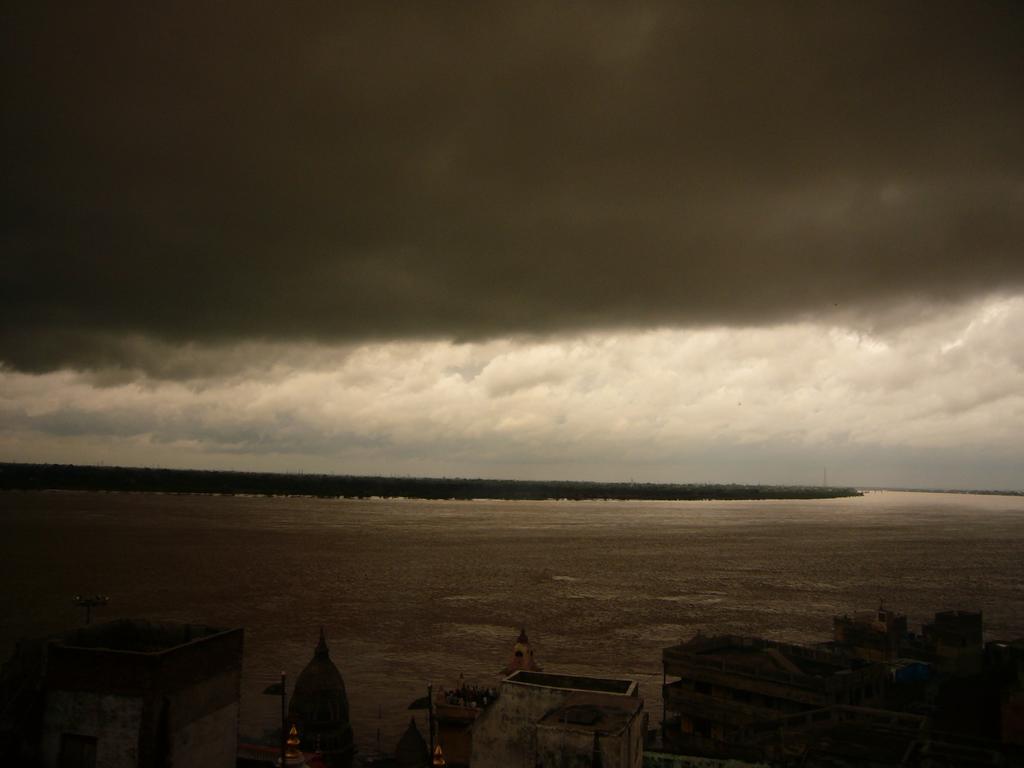 Grg Shanti Guest House Varanasi Near Manikarnika Ghat 외부 사진