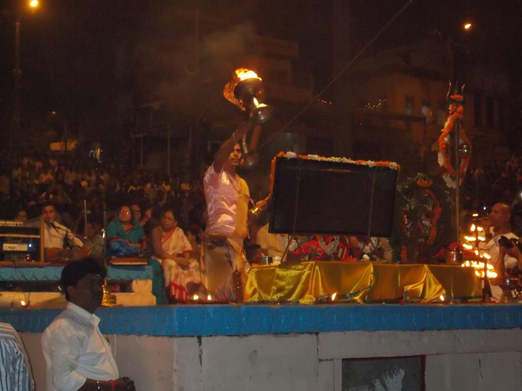 Grg Shanti Guest House Varanasi Near Manikarnika Ghat 외부 사진